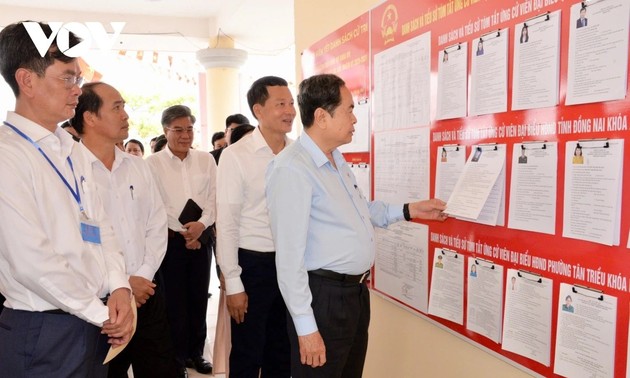 Chủ tịch Quốc hội kiểm tra công tác chuẩn bị bầu cử đại biểu Quốc hội khóa XVI tại Đồng Nai