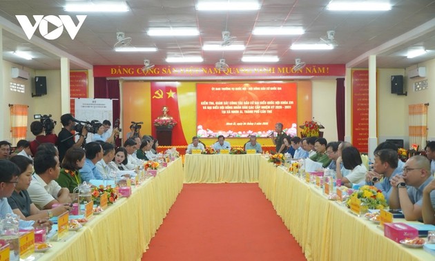 Phó Chủ tịch Quốc hội Trần Quang Phương kiểm tra công tác bầu cử tại Cần Thơ