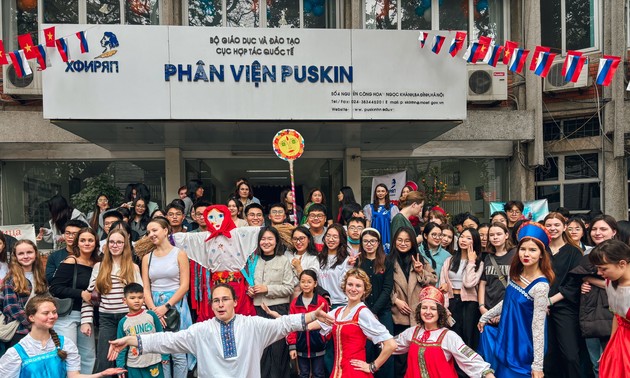 В Ханое отпраздновали веселую широкую Масленицу