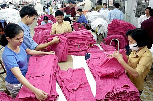 Sector textil de Vietnam se crece en medio de las dificultades