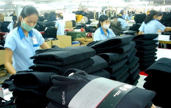 Vietnam renueva sector textil por una integración económica más profunda