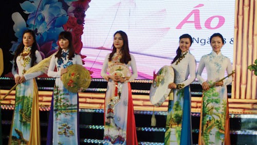 Concluye primer Festival de “ao dai” en Ciudad Ho Chi Minh