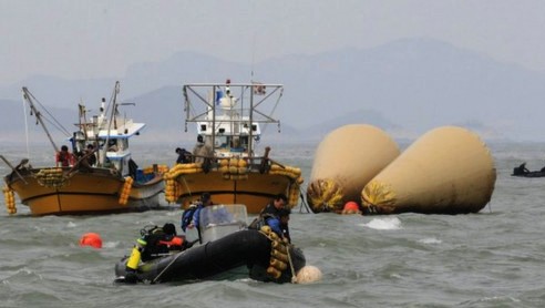 Aumentan víctimas mortales del accidente del ferry surcoreano Sewol