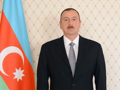 Visita Vietnam presidente azerbaiyano