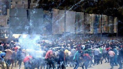 Partidarios de Mursi protestan en conmemoración de un año de su destitución