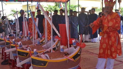 Homenajean a caídos en defensa de territorios vietnamitas en el mar 