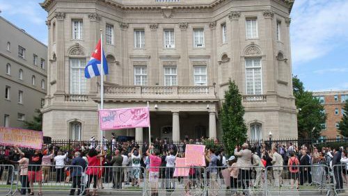 Medios de Estados Unidos y latinoamericanos aplauden deshielo entre La Habana y Washington