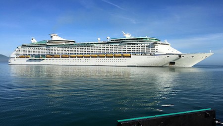 Llega tercer mayor crucero del mundo a Vietnam 