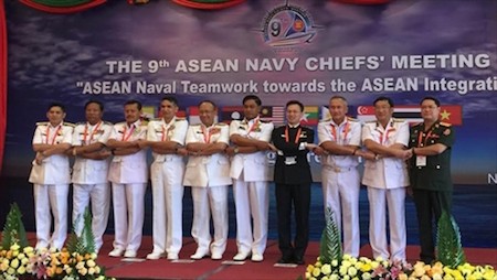 Países de ASEAN estrechan cooperación de marina 