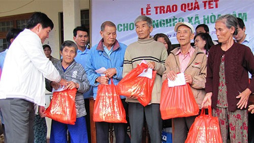 Movilizan un millón de presentes para pobres en Año Nuevo Lunar