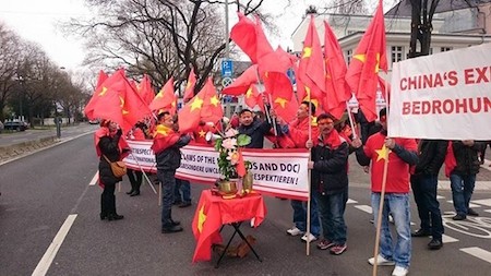 Vietnamitas en Alemania rechazan actividades ilegales de China en el Mar Oriental 