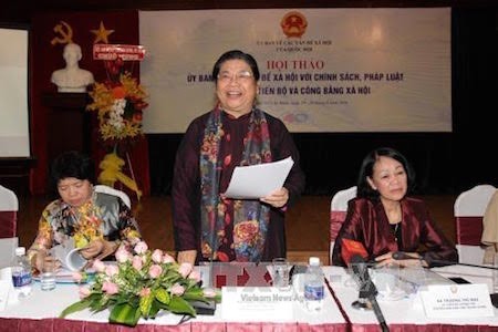 Honran contribuciones del Comité para los Asuntos Sociales del Parlamento de Vietnam