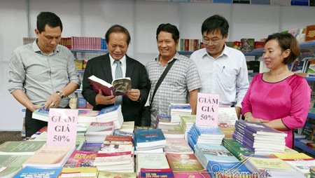 Inaugurada Feria Otoñal del Libro 2016