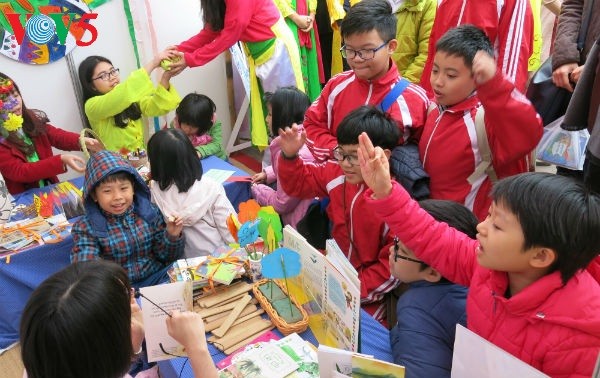 Iniciativa para fomentar el interés por la poesía en los niños vietnamitas