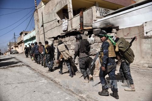 Fuerzas iraquíes recuperan una estación de tren importante en Mosul