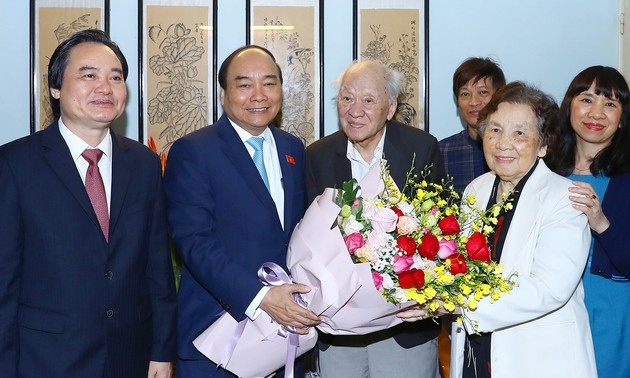 Reconocen los aportes de los maestros al desarrollo educacional de Vietnam