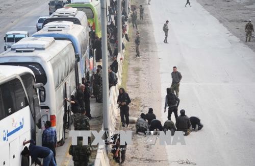 Rebeldes se retiran de su último baluarte en Ghouta Oriental de Damasco 