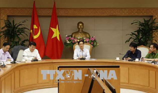 Revisan la gestión de los funcionarios y trabajadores de educación, salud y ciencia en Vietnam