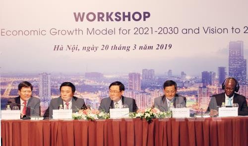 Analizan el nuevo modelo de crecimiento económico de Vietnam 