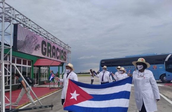 Contingente médico cubano registrado para la candidatura al Nobel de la Paz 2021