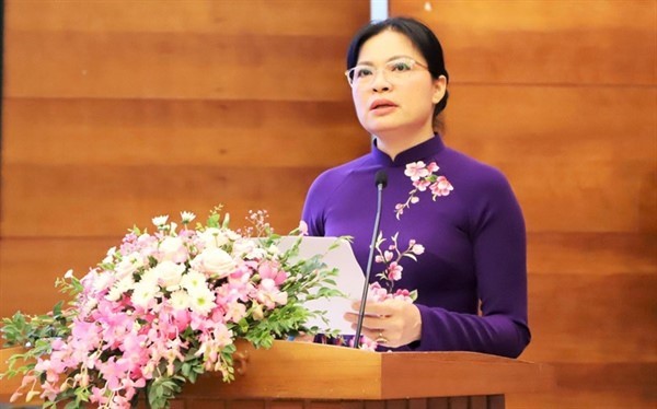 Celebran seminario científico sobre los valores de la familia vietnamita