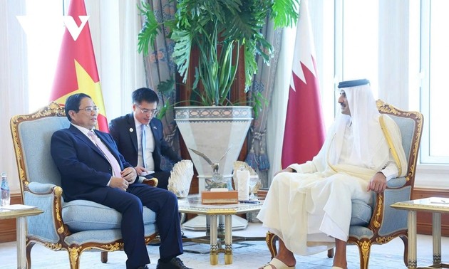 Premier vietnamita se reúne con líderes qataríes