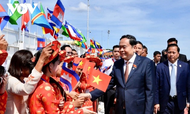 Líder del Parlamento vietnamita cumple agenda en Camboya