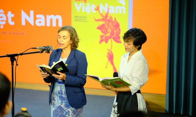 Presentación en Hanói de la traducción al vietnamita de poemario de autores españoles