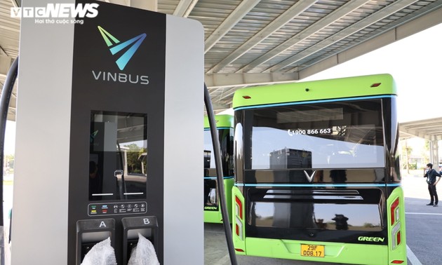 Hanói apuesta por la transición absoluta hacia el sistema de autobuses eléctricos para el 2030