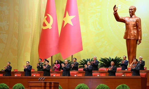 Periodistas cubanos: Partido Comunista de Vietnam dirigirá con éxito la implementación de objetivos nacionales