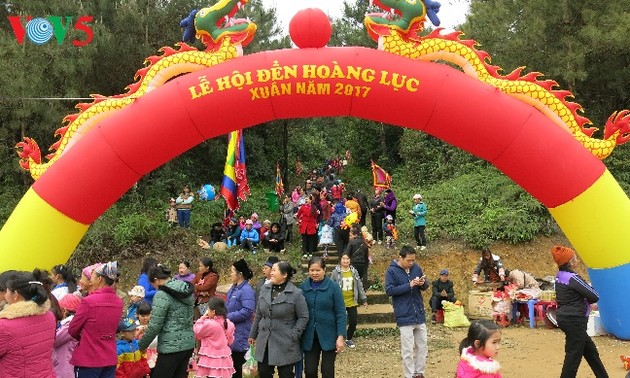 Lễ hội đền Hoàng Lục