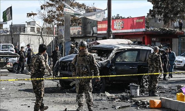 Afghanistan: la police anti-drogue cible d’une bombe: Faizabad en alerte