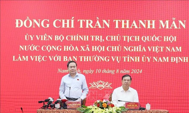 Trân Thanh Mân travaille avec la permanence du Comité du Parti de Nam Dinh