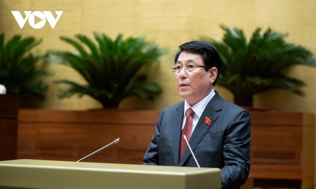 Luong Cuong reçoit les félicitations des dirigeants de l’ASEAN et du Mozambique