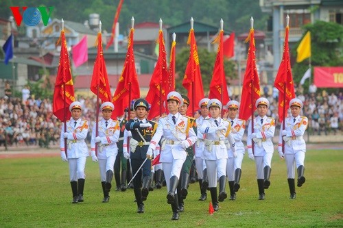 ชัยชนะเดียนเบียบฟูเป็นหลักหมายทองในประวัติศาสตร์การสร้างสรรค์และพิทักษ์รักษาประเทศของประชาชาติเวียดน