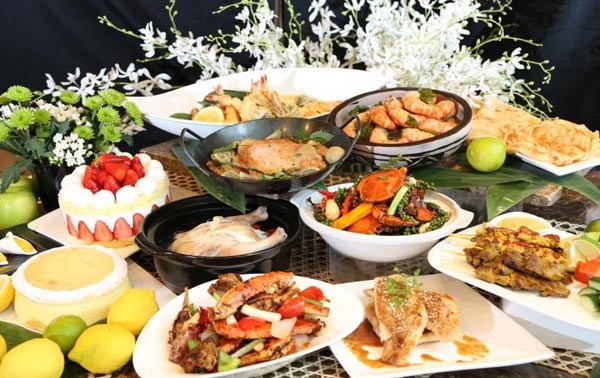 บทที่ 10 ตอนที่ 2 : “เอ๋อ – หญ่า – ห่าง” หรือ “ในร้านอาหาร”