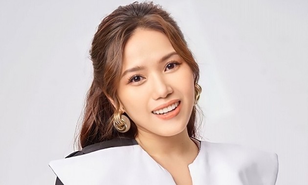 นักร้องถวี่ชี