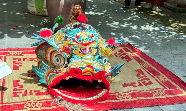 นาย แกนวินเวือง – ชาวเวียดนามโพ้นทะเลที่มุ่งมั่นตั้งใจฟื้นฟูการทำหัวสิงโตโบราณ