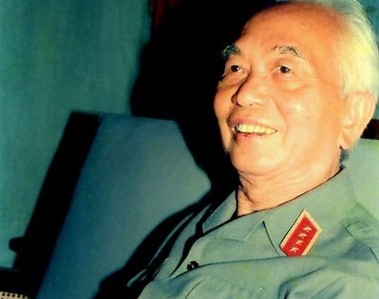 世界舆论继续赞颂武元甲大将