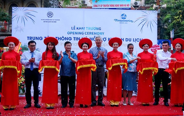 Lần đầu tiên Hà Nội có Trung tâm Thông tin và Hỗ trợ Khách du lịch