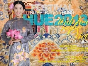 Pháp giới thiệu kỹ thuật dệt may tại  Festival nghề truyền thống Huế 2013