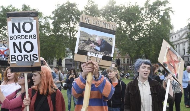 More than 2 million Britons and UK residents call for a second EU referendum