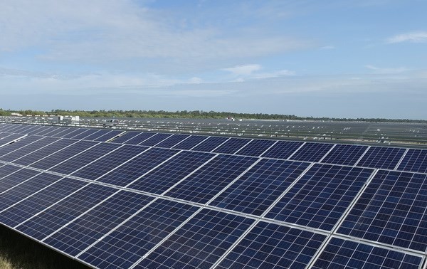 France pledges 700 million euros for new solar projects in developing nations