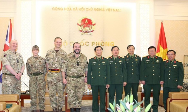 Vietnam, UK to reinforce ties in military medicine