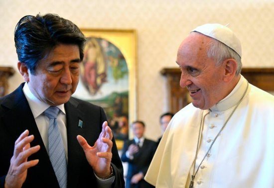 Prime Minister Abe asks Pope Francis to cooperate in North Korea issue  