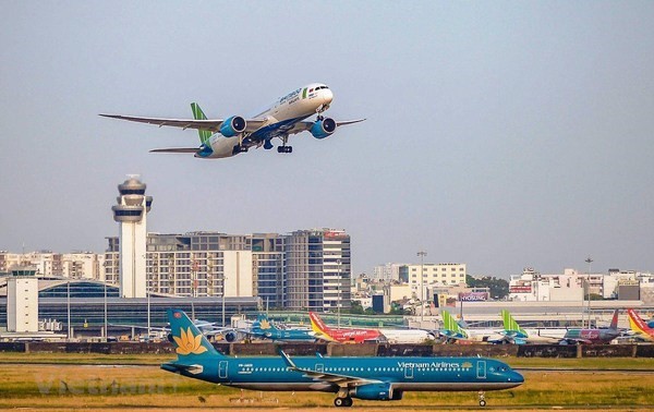 Vietnam stops selling domestic flight tickets