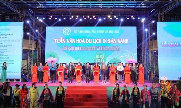 Exhibition honors Vietnam’s cultural, natural heritage values