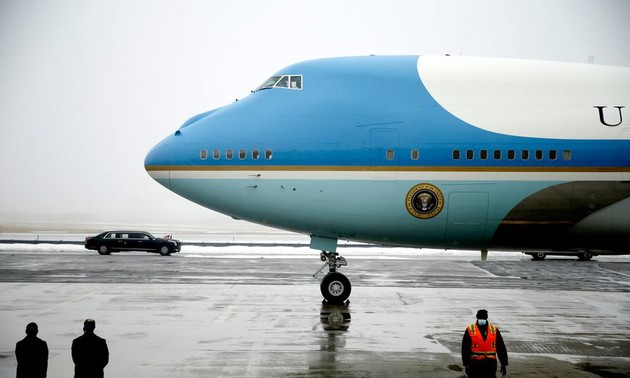 Pentagon probes lapse in Boeing security credentials for Air Force One