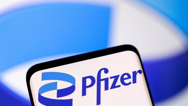 Pfizer's COVID pill Paxlovid gains full FDA approval