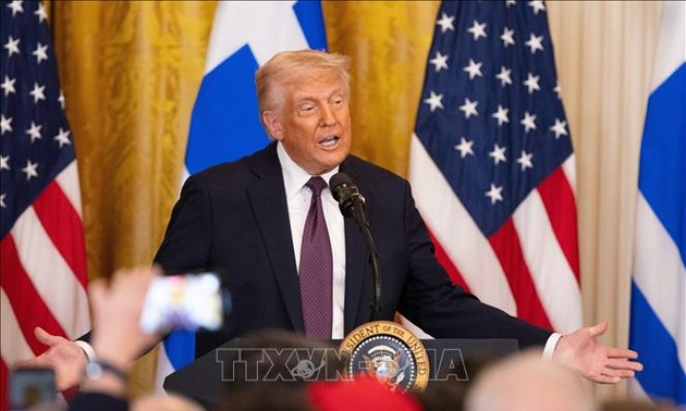 Trump threatens secondary tariffs on Russian oil if unable to make deal on Ukraine